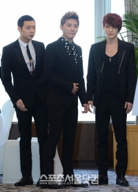 [SSphoto] JYJ、「韓国ではお久しぶりです！」