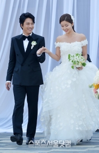 ハン・ジェソク＆パク・ソルミ結婚！司会者はなんとあの超大物俳優！