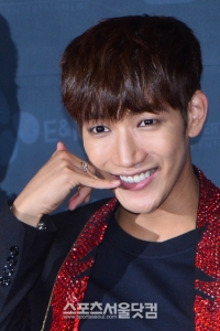 [SSphoto] Jun. K、「今夜君に電話すっから！」