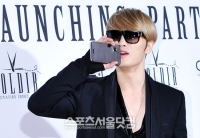 [SSphoto] JYJ ジェジュン、「ファンに声上げて挨拶！」