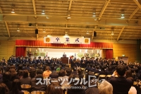東京韓国学校「第5６回高等部卒業式」の風景