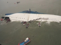 [韓国旅客船沈没事故] 難航する救助作業、民間ダイバー3人潮流に流され