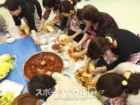 キムチ作りでつなぐ日韓の心！「みんなでキムジャンを体験」が毎月都内で開催