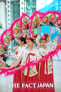 [Photo記事] 東京韓国学校の生徒たちが見せた韓国伝統文化の美しさ！