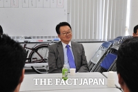 李俊揆 駐日韓国大使、新大久保コリアンタウンを訪問