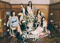 4月6日(水)リリースRed Velvet Japan 1st Full Album『Bloom』のジャケットが解禁！