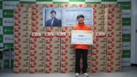 キム・ホジュンのファン、生活保護受給者たちに即席飯を寄付